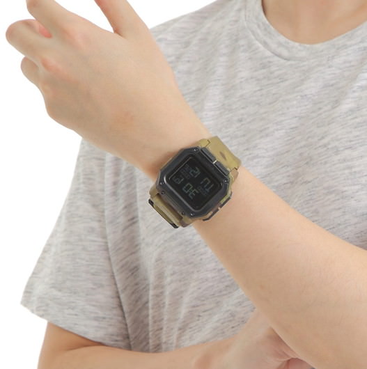 【5年間物損保証】ニクソン 腕時計 メンズ カモフラージュ Regulus NIXON NA11802865-00 【国内正規品】