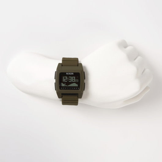 【5年間物損保証】ニクソン 腕時計 メンズ カーキ Base Tide Pro NIXON NA12121085-00 【国内正規品】
