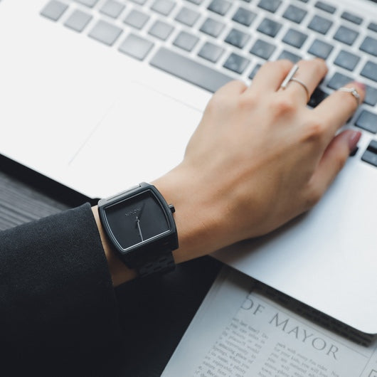 【5年間物損保証】ニクソン 腕時計 メンズ ブラック Time Tracker NIXON NA1245001-00 【国内正規品】