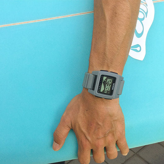 【5年間物損保証】ニクソン 腕時計 メンズ グレー Base Tide Pro NIXON NA1212145-00 【国内正規品】