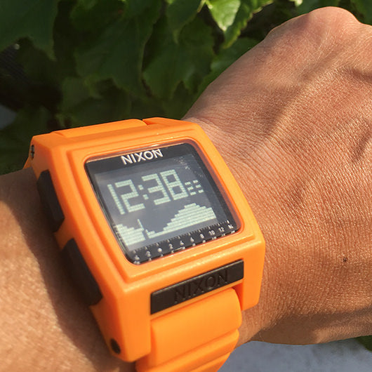 【5年間物損保証】ニクソン 腕時計 メンズ オレンジ Base Tide Pro NIXON NA1212211-00 【国内正規品】