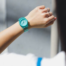 画像をギャラリービューアに読み込む, 【5年間物損保証】ニクソン 腕時計 レディース ターコイズ Medium Time Teller P NIXON NA1215309-00 【国内正規品】
